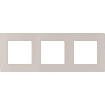 Рамка 3-м Etika сл. кость Leg 672513