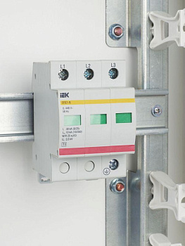 Ограничитель перенапряжения ОПС1-B 3P IEK MOP20-3-B Ограничитель перенапряжения ОПС1-B 3P IEK MOP20-3-B